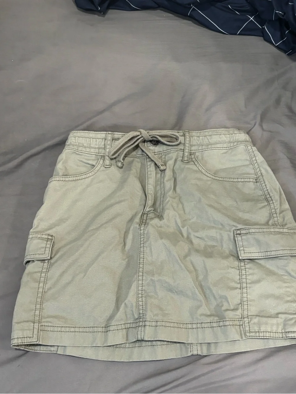 Hollister- Casual Olive Drawstring Utility Skirt with Pockets